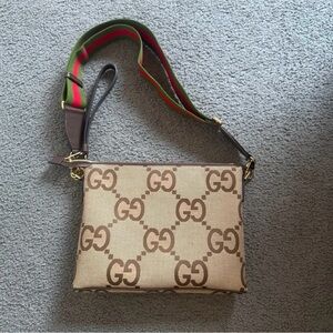 GUCCI-MEDIUM JUMBO GG MESSENGER BAG